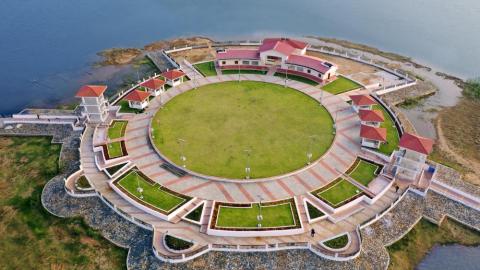 The Scenic beauty of Patratu Dam lake resort